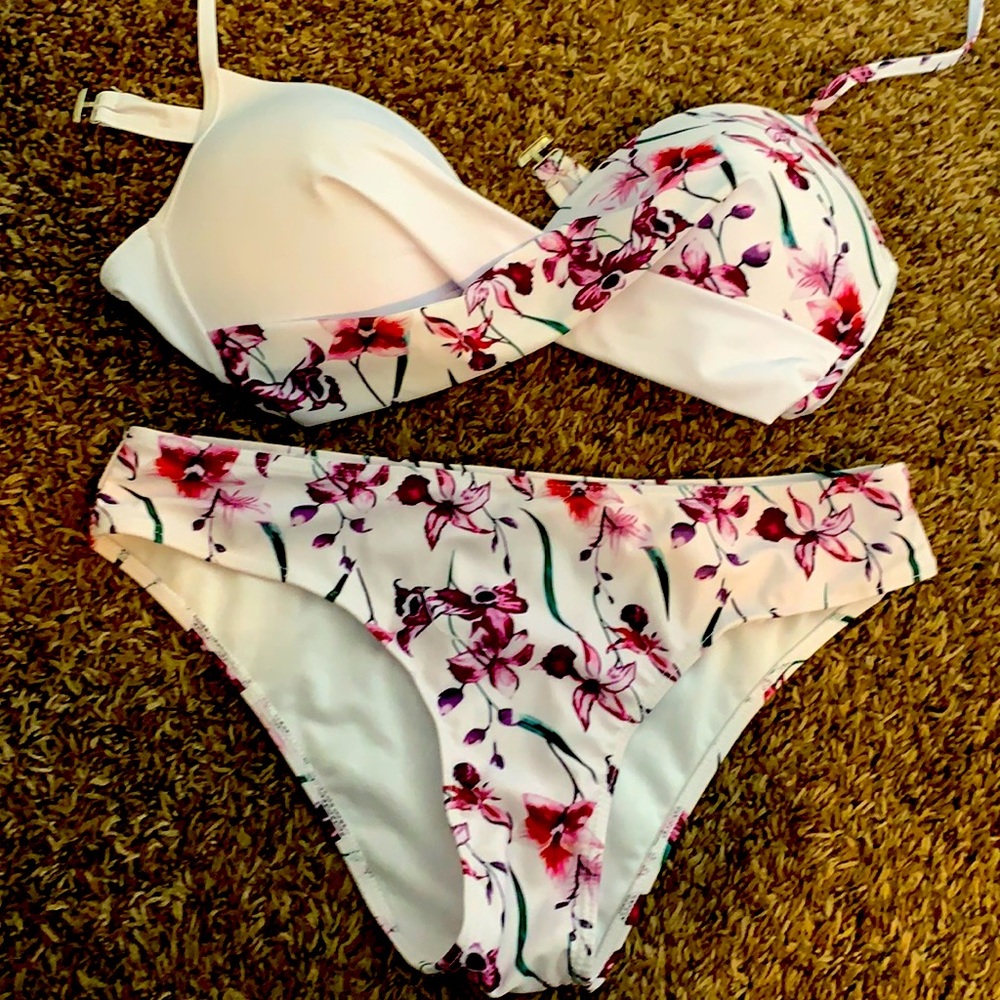 Floral bikini